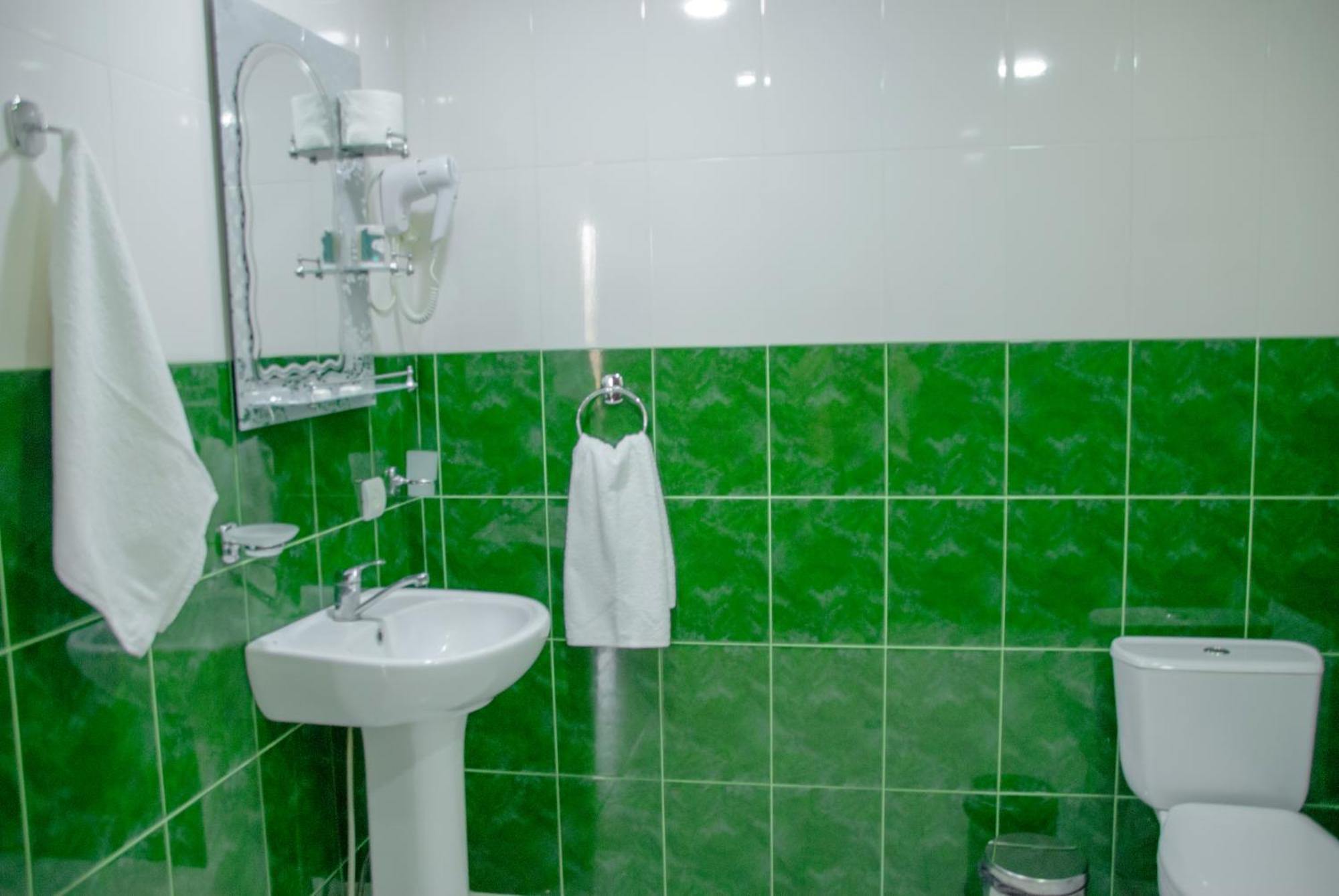 Hotel Basen Sisian エクステリア 写真